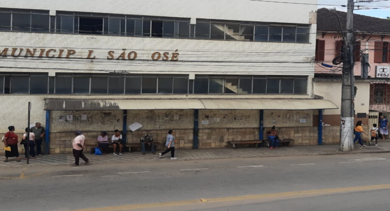 Ponto de onibus(1)